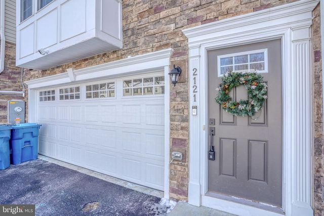 2121 RIVERS DR, Newark, DE 19702