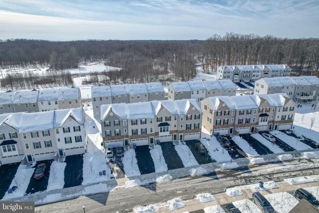 2121 RIVERS DR, Newark, DE 19702