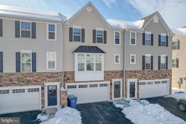 2121 RIVERS DR, Newark, DE 19702