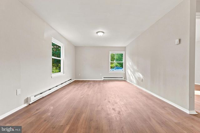 123 LEXINGTON BLVD, Barnegat, NJ 08005