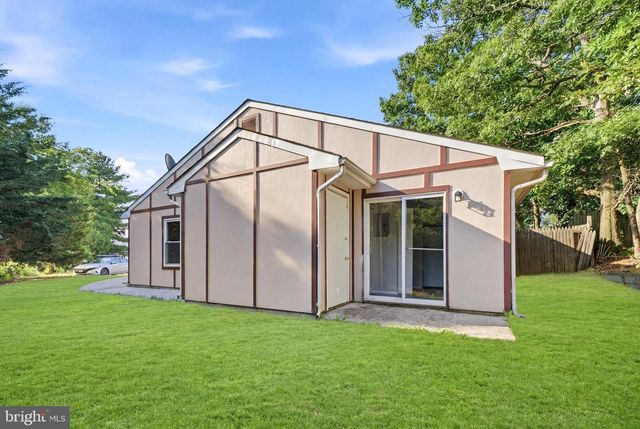 123 LEXINGTON BLVD, Barnegat, NJ 08005
