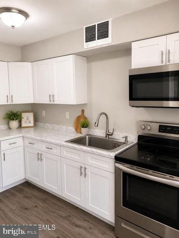 123 LEXINGTON BLVD, Barnegat, NJ 08005
