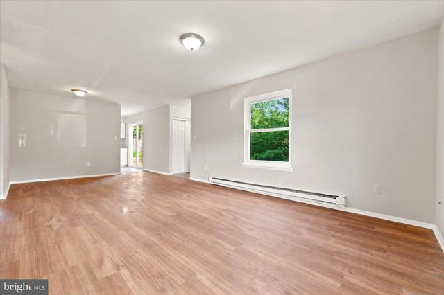 123 LEXINGTON BLVD, Barnegat, NJ 08005