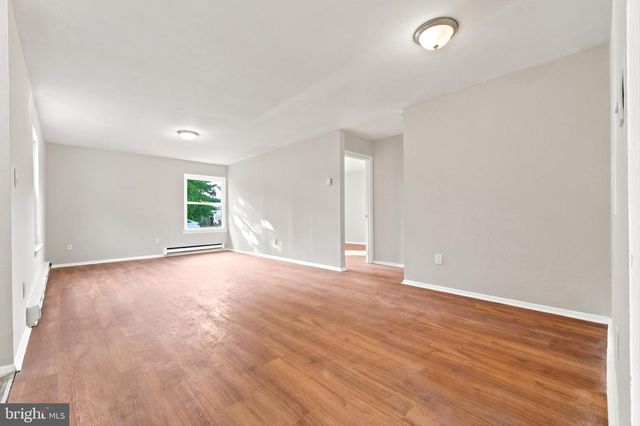 123 LEXINGTON BLVD, Barnegat, NJ 08005