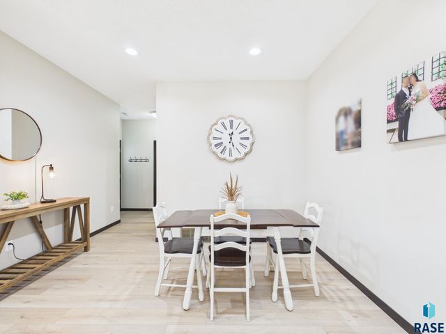 9409 W Dolores Dr Drive, Sioux Falls, SD 57106