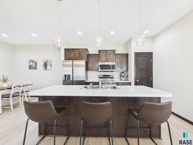 9409 W Dolores Dr Drive, Sioux Falls, SD 57106