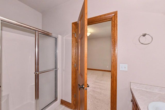 124 Meehan CIRCLE, West Bend, WI 53095