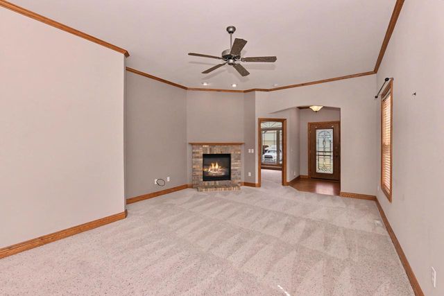 124 Meehan CIRCLE, West Bend, WI 53095