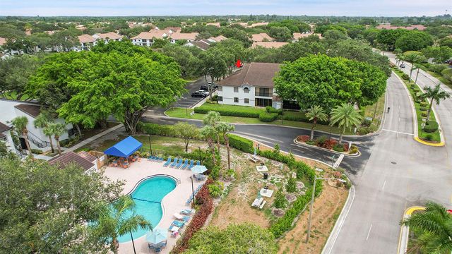 5379 Verona Drive H, Boynton Beach, FL 33437