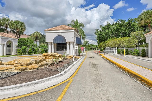 5379 Verona Drive H, Boynton Beach, FL 33437
