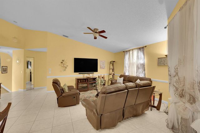 5379 Verona Drive H, Boynton Beach, FL 33437