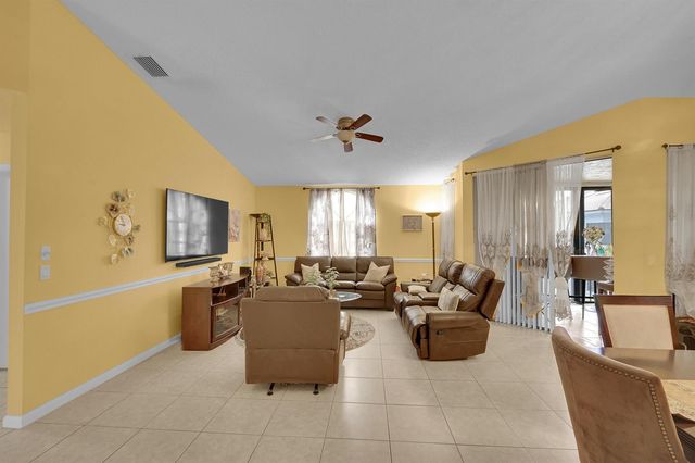 5379 Verona Drive H, Boynton Beach, FL 33437