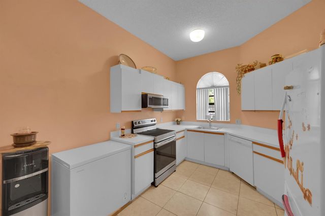 5379 Verona Drive H, Boynton Beach, FL 33437