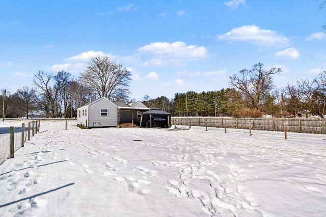 59460 Crumstown Highway, North Liberty, IN 46554