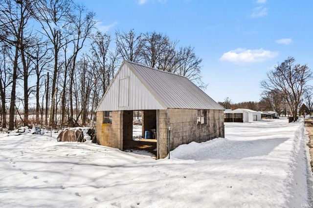 59460 Crumstown Highway, North Liberty, IN 46554