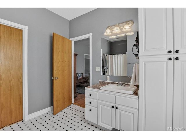 59956 E Commanche Way, Strasburg, CO 80136