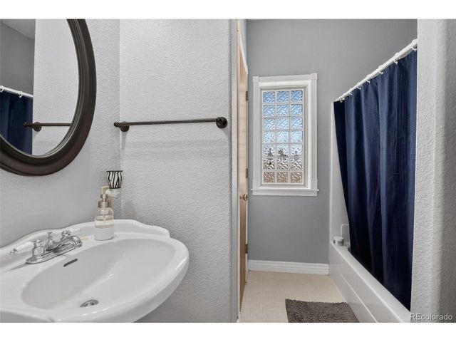 59956 E Commanche Way, Strasburg, CO 80136