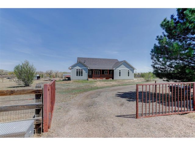 59956 E Commanche Way, Strasburg, CO 80136