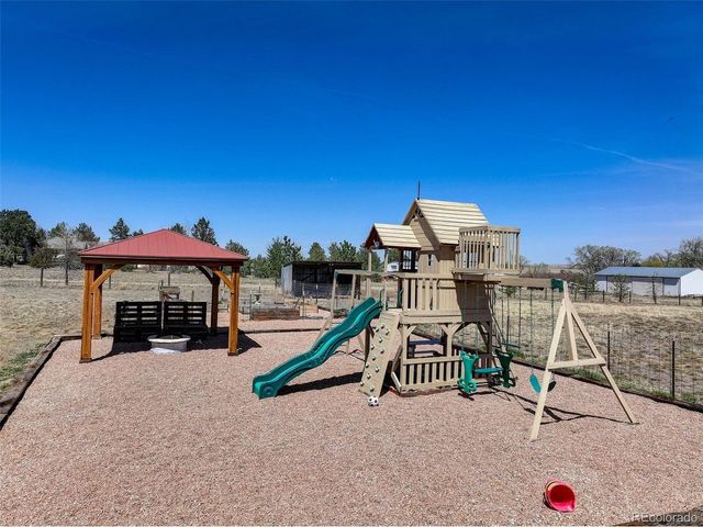 59956 E Commanche Way, Strasburg, CO 80136
