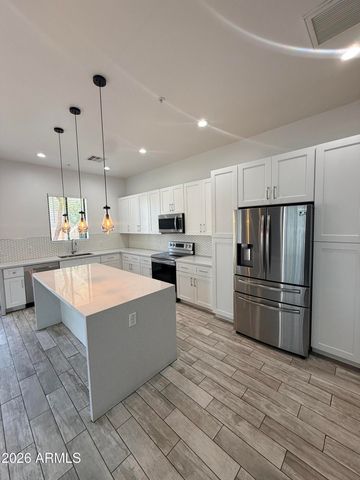 3900 N 30th Street 1, Phoenix, AZ 85016