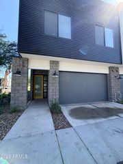 3900 N 30th Street 1, Phoenix, AZ 85016