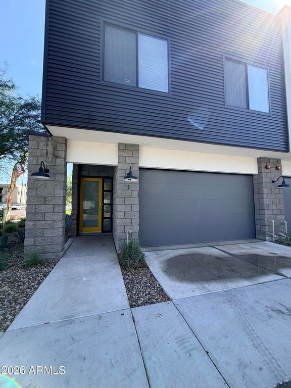 3900 N 30th Street 1, Phoenix, AZ 85016