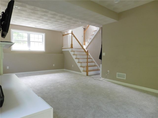 476 Ledge Road, Coventry, RI 02816