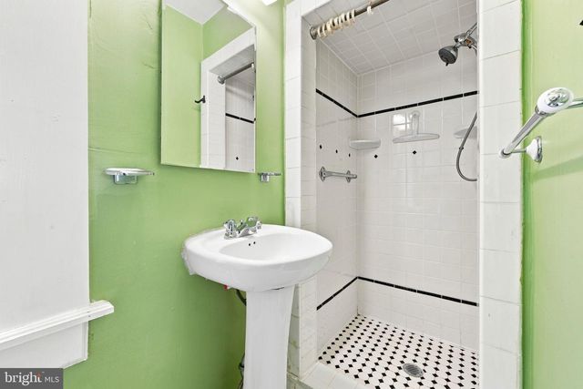 23 E PROVIDENCE RD, Lansdowne, PA 19050