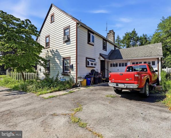 23 E PROVIDENCE RD, Lansdowne, PA 19050