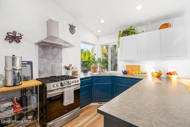 5824 N LA ROCHELLE DR, Coeur D'alene, ID 83815