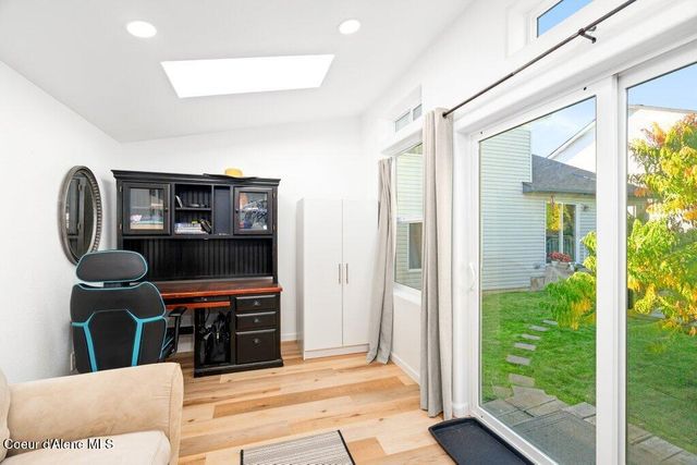 5824 N LA ROCHELLE DR, Coeur D'alene, ID 83815