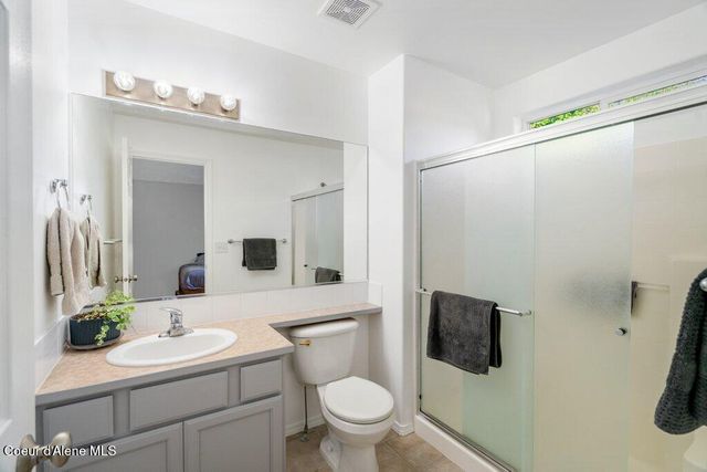 5824 N LA ROCHELLE DR, Coeur D'alene, ID 83815