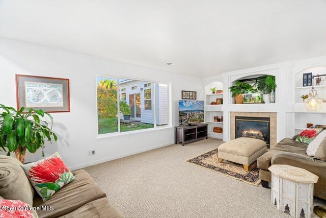 5824 N LA ROCHELLE DR, Coeur D'alene, ID 83815