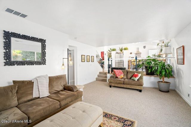 5824 N LA ROCHELLE DR, Coeur D'alene, ID 83815