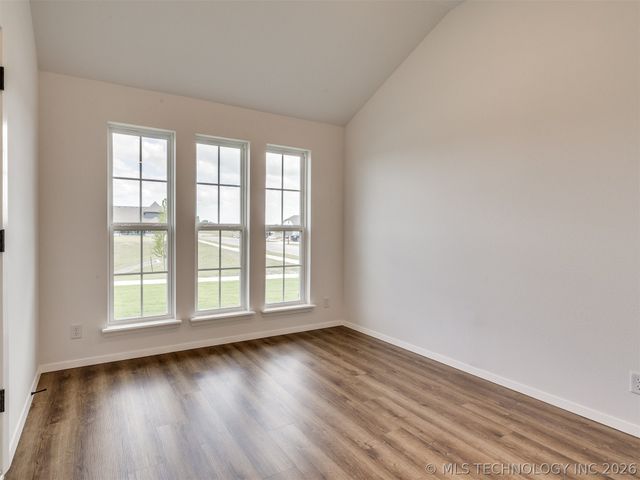 13512 N 60th East Place, Collinsville, OK 74021