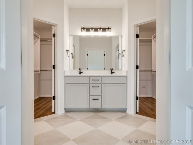 13512 N 60th East Place, Collinsville, OK 74021