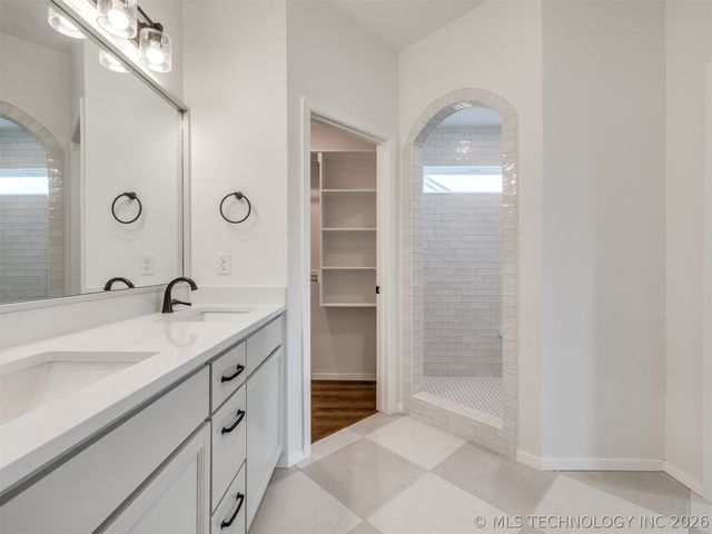 13512 N 60th East Place, Collinsville, OK 74021