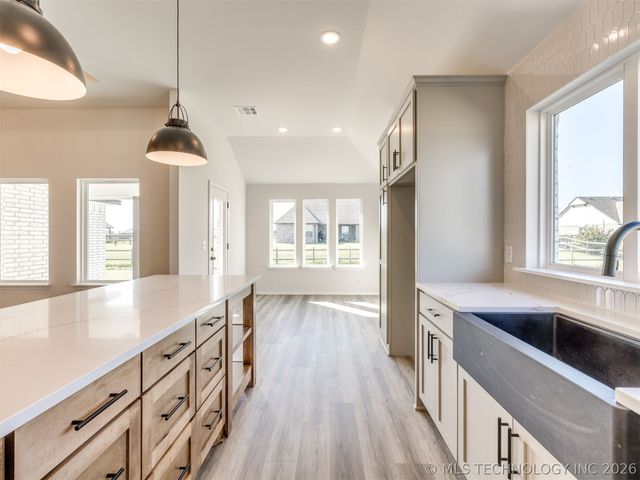 13512 N 60th East Place, Collinsville, OK 74021