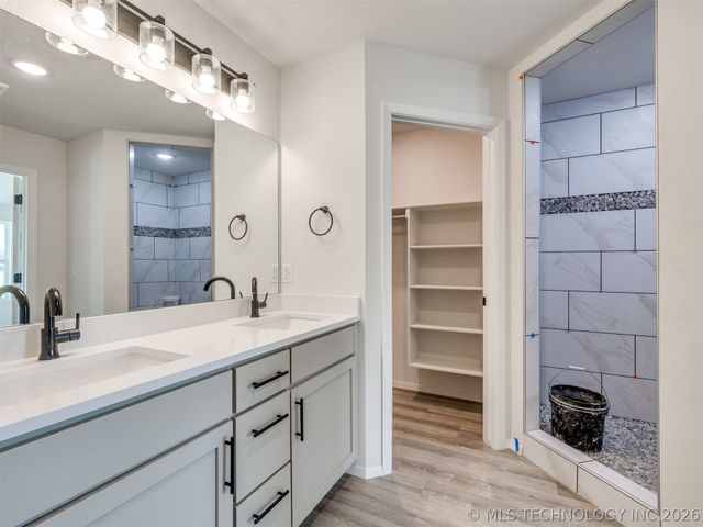 13512 N 60th East Place, Collinsville, OK 74021