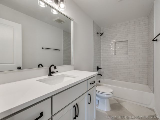 13512 N 60th East Place, Collinsville, OK 74021