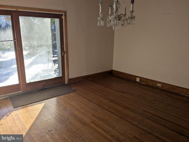 7009 LINCOLN DR, Philadelphia, PA 19119