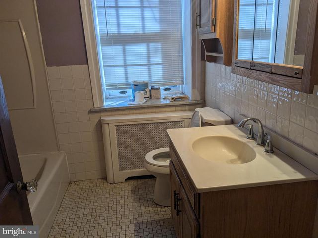 7009 LINCOLN DR, Philadelphia, PA 19119