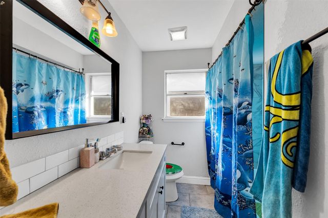 819 Hackberry Street, Stafford, TX 77477