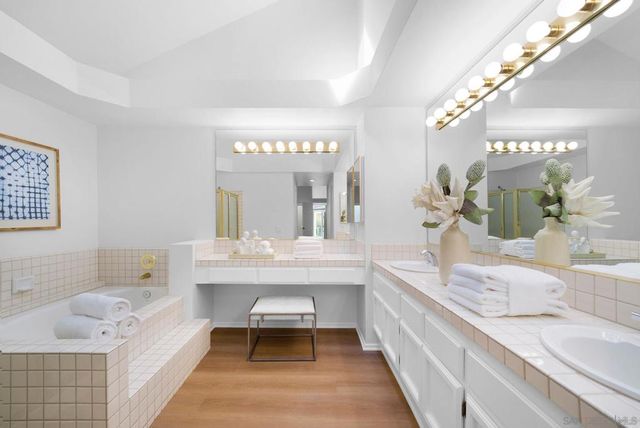 15511 Walton Heath Row, San Diego, CA 92128
