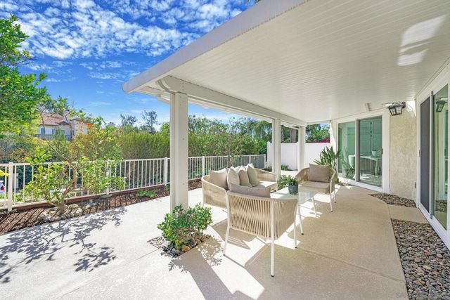 15511 Walton Heath Row, San Diego, CA 92128