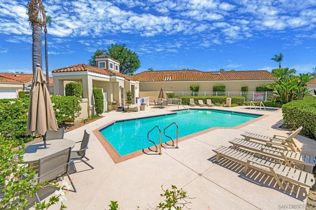 15511 Walton Heath Row, San Diego, CA 92128