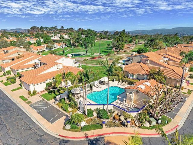 15511 Walton Heath Row, San Diego, CA 92128