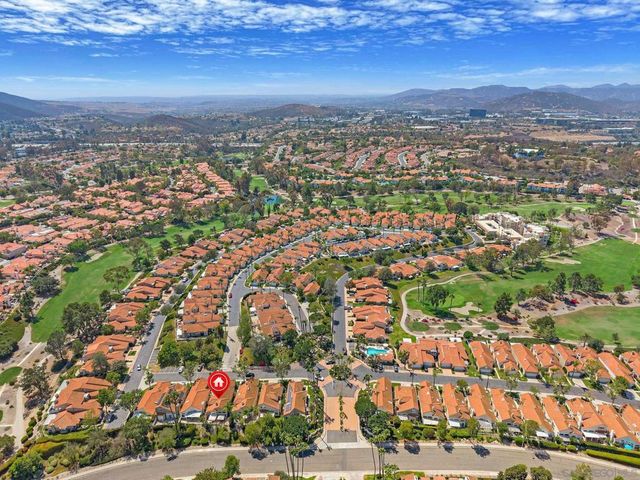 15511 Walton Heath Row, San Diego, CA 92128