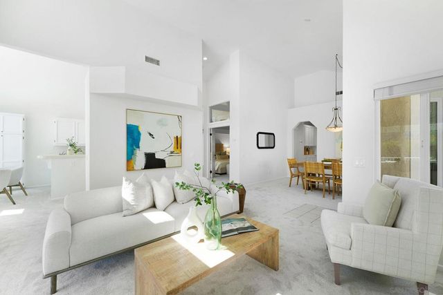 15511 Walton Heath Row, San Diego, CA 92128