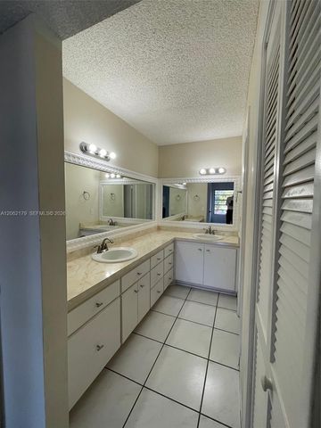1350 SW 122nd Avenue 212, Miami, FL 33184